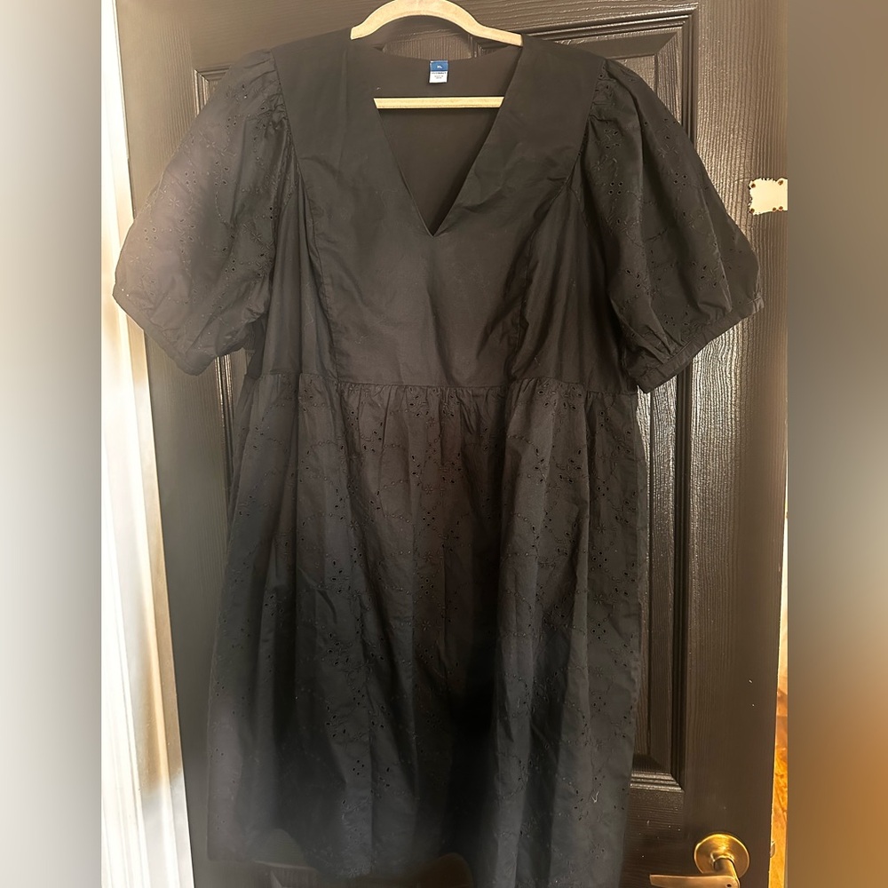 Old Navy Eyelet Black V-Neck Dress